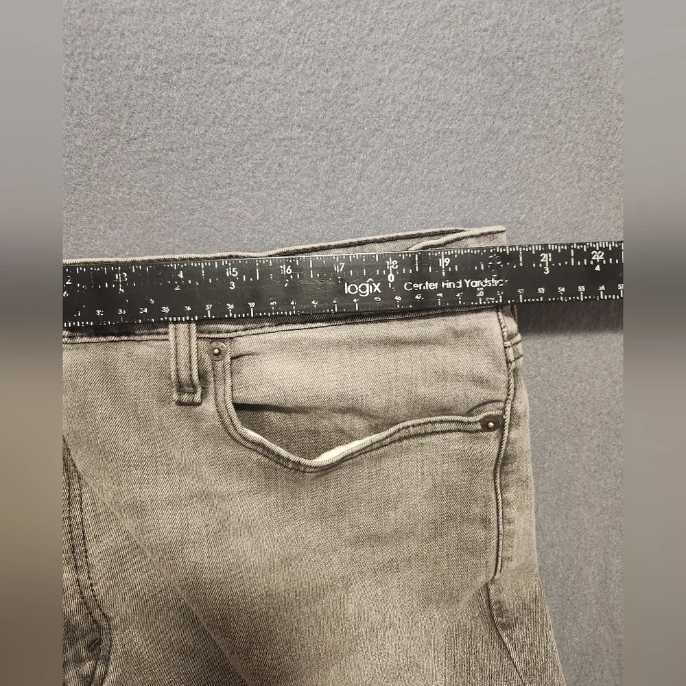 Levis Size 40x30 Gray